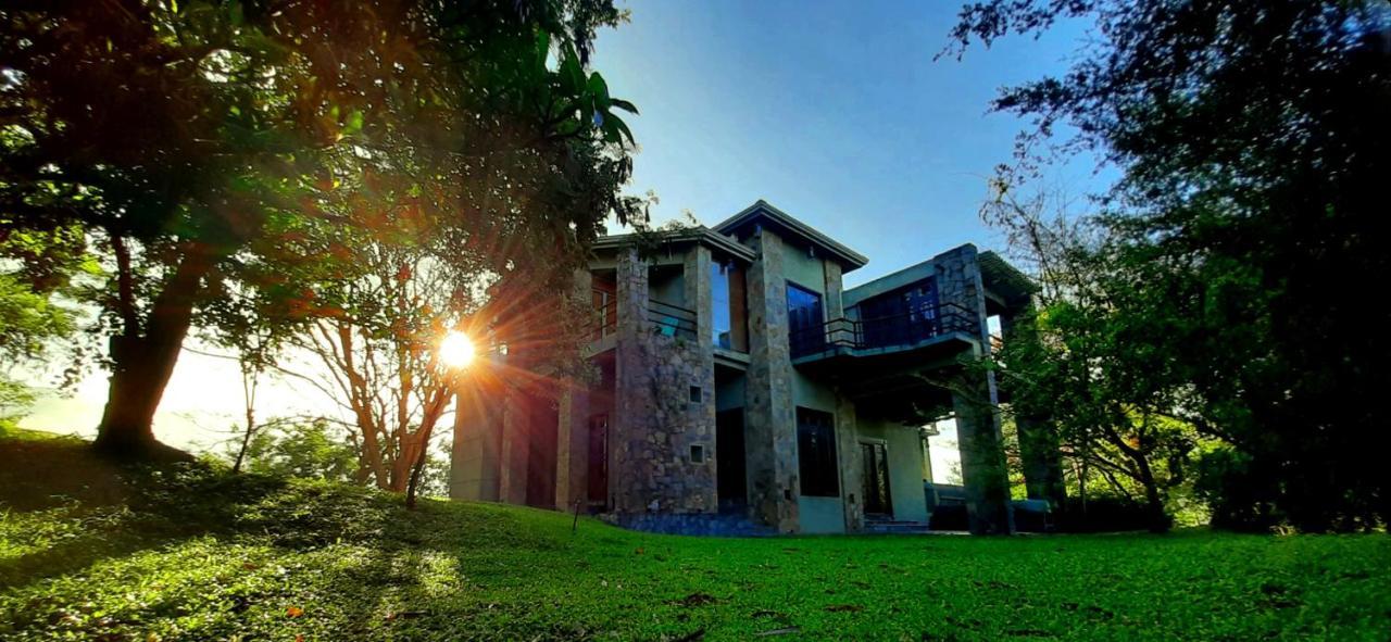 Castle Palace Kandy Luaran gambar